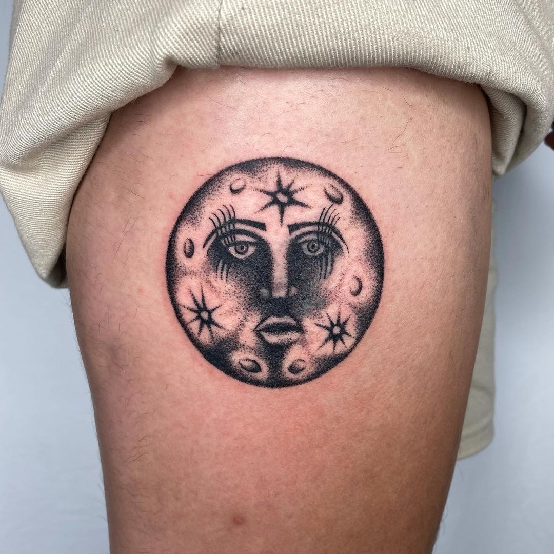 Black full Moon tattoo. (Source: @sissy_fistttt)