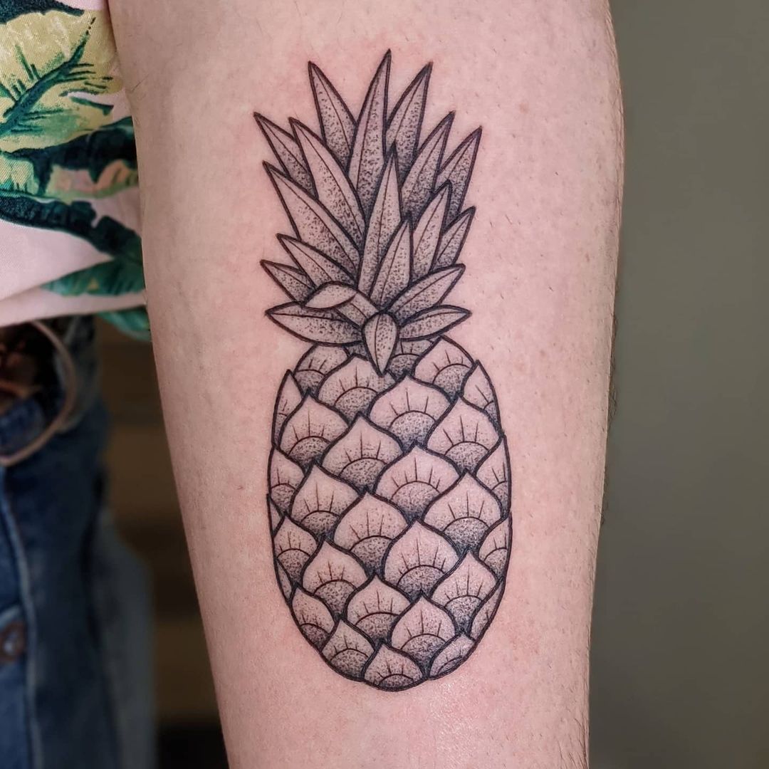 Black and grey pineapple tattoo by @0uchless.